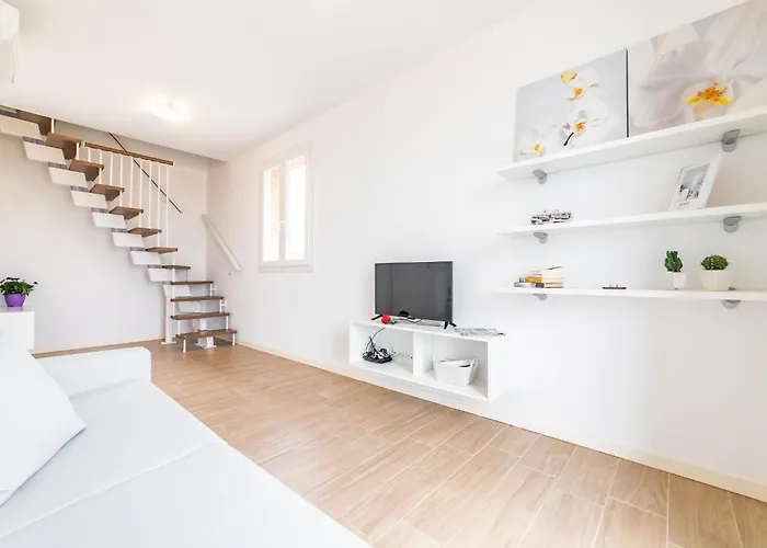 Mit Balkon By Interhome Borghetto Santo Spirito